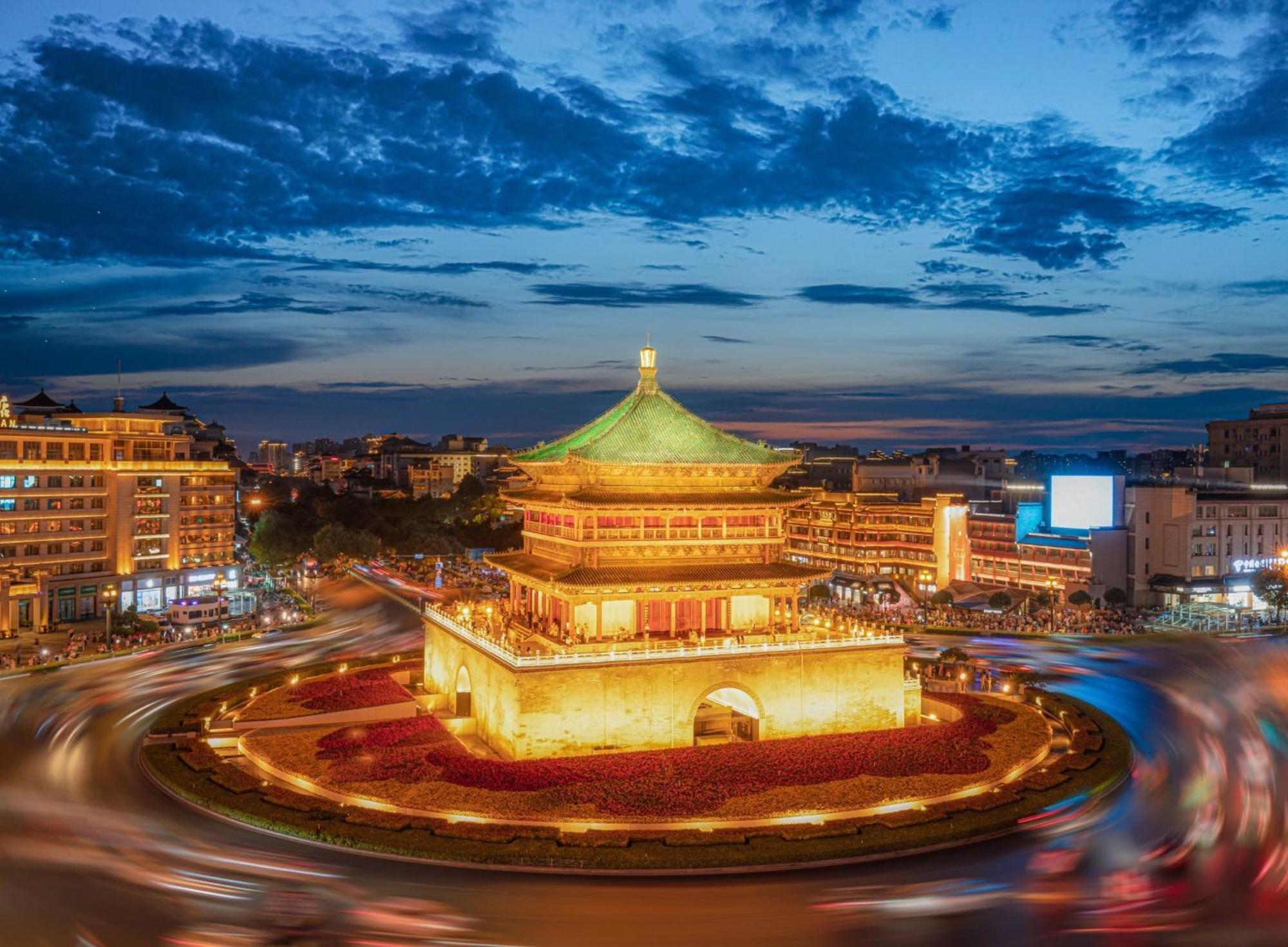 Hesu Designer Hotel & Suites -Near Xi'An Drum Tower And Yongning Gate -Free Laundry Luggage Storage -Kitty Cafe With Freshly Ground Coffee -24H Front Desk -English Service מראה חיצוני תמונה