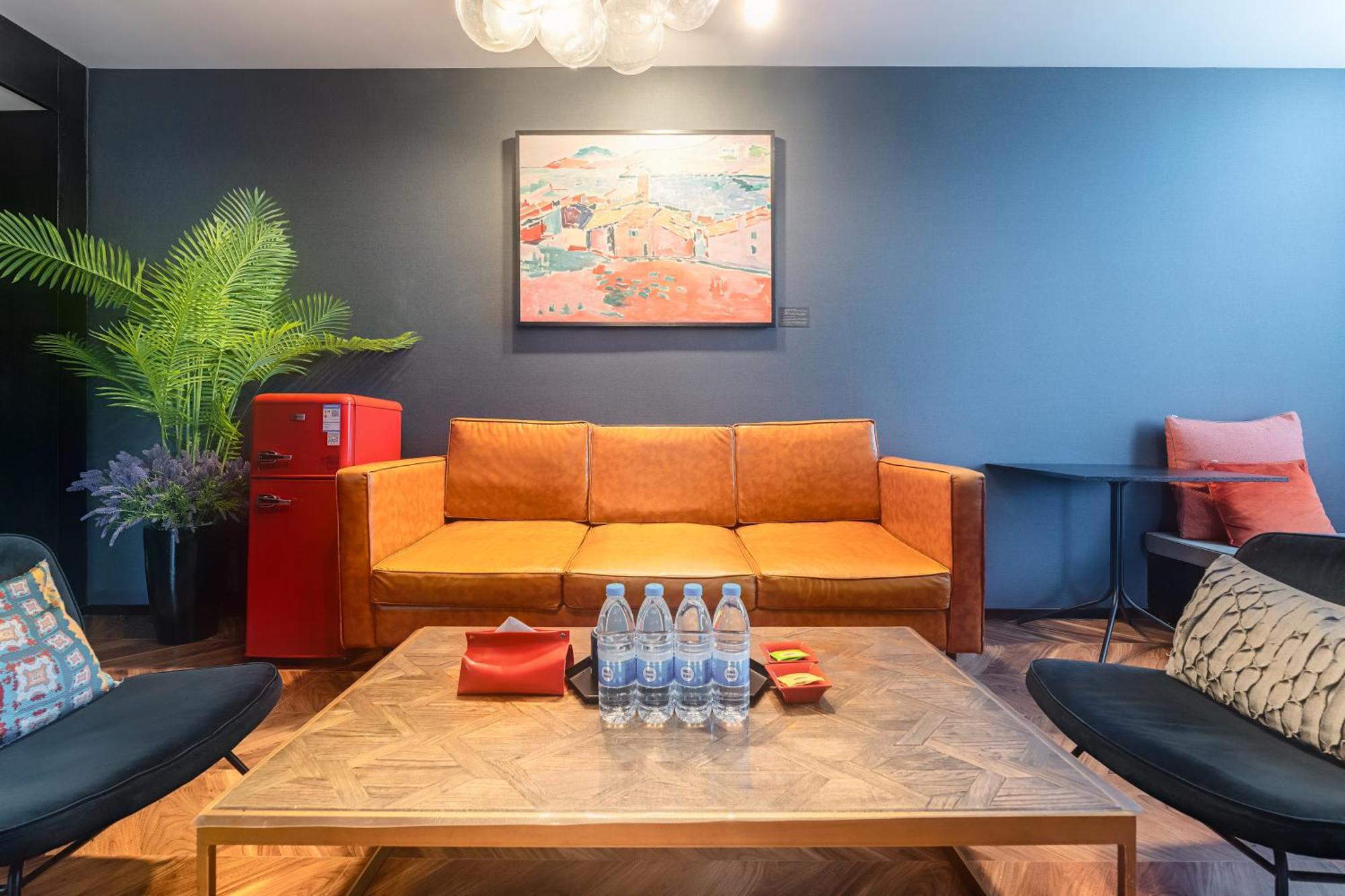 Hesu Designer Hotel & Suites -Near Xi'An Drum Tower And Yongning Gate -Free Laundry Luggage Storage -Kitty Cafe With Freshly Ground Coffee -24H Front Desk -English Service מראה חיצוני תמונה