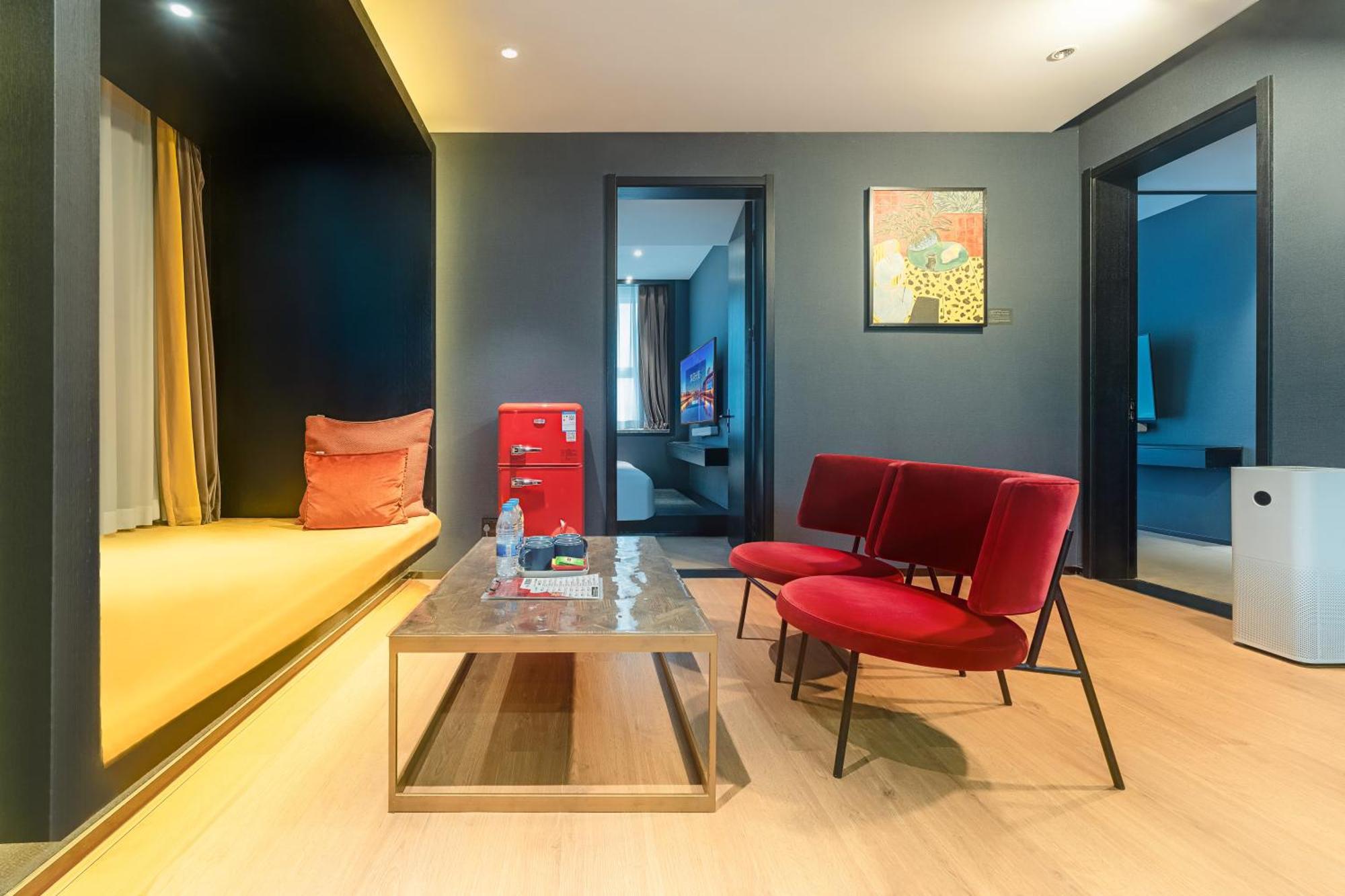 Hesu Designer Hotel & Suites -Near Xi'An Drum Tower And Yongning Gate -Free Laundry Luggage Storage -Kitty Cafe With Freshly Ground Coffee -24H Front Desk -English Service מראה חיצוני תמונה