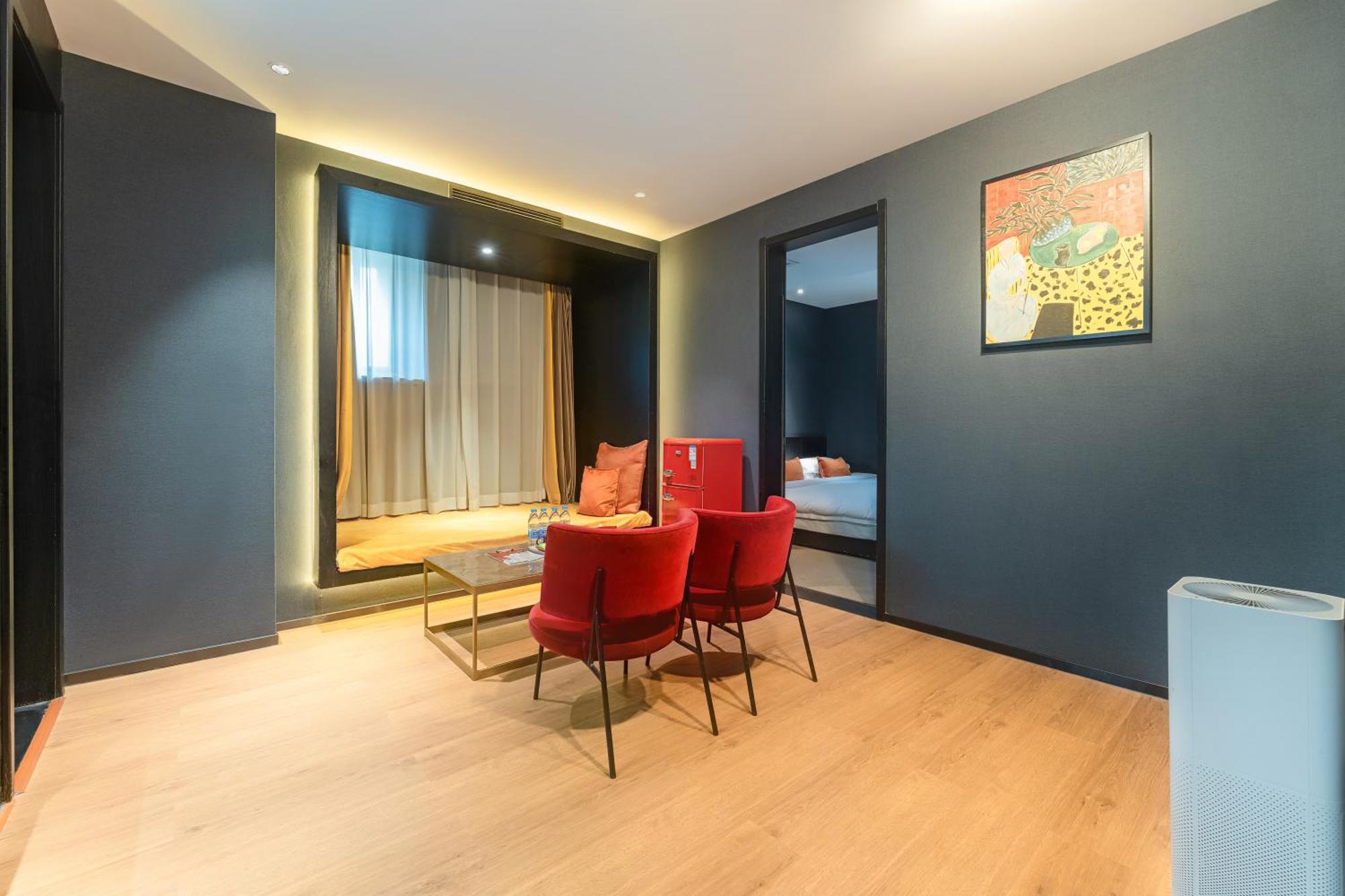 Hesu Designer Hotel & Suites -Near Xi'An Drum Tower And Yongning Gate -Free Laundry Luggage Storage -Kitty Cafe With Freshly Ground Coffee -24H Front Desk -English Service מראה חיצוני תמונה
