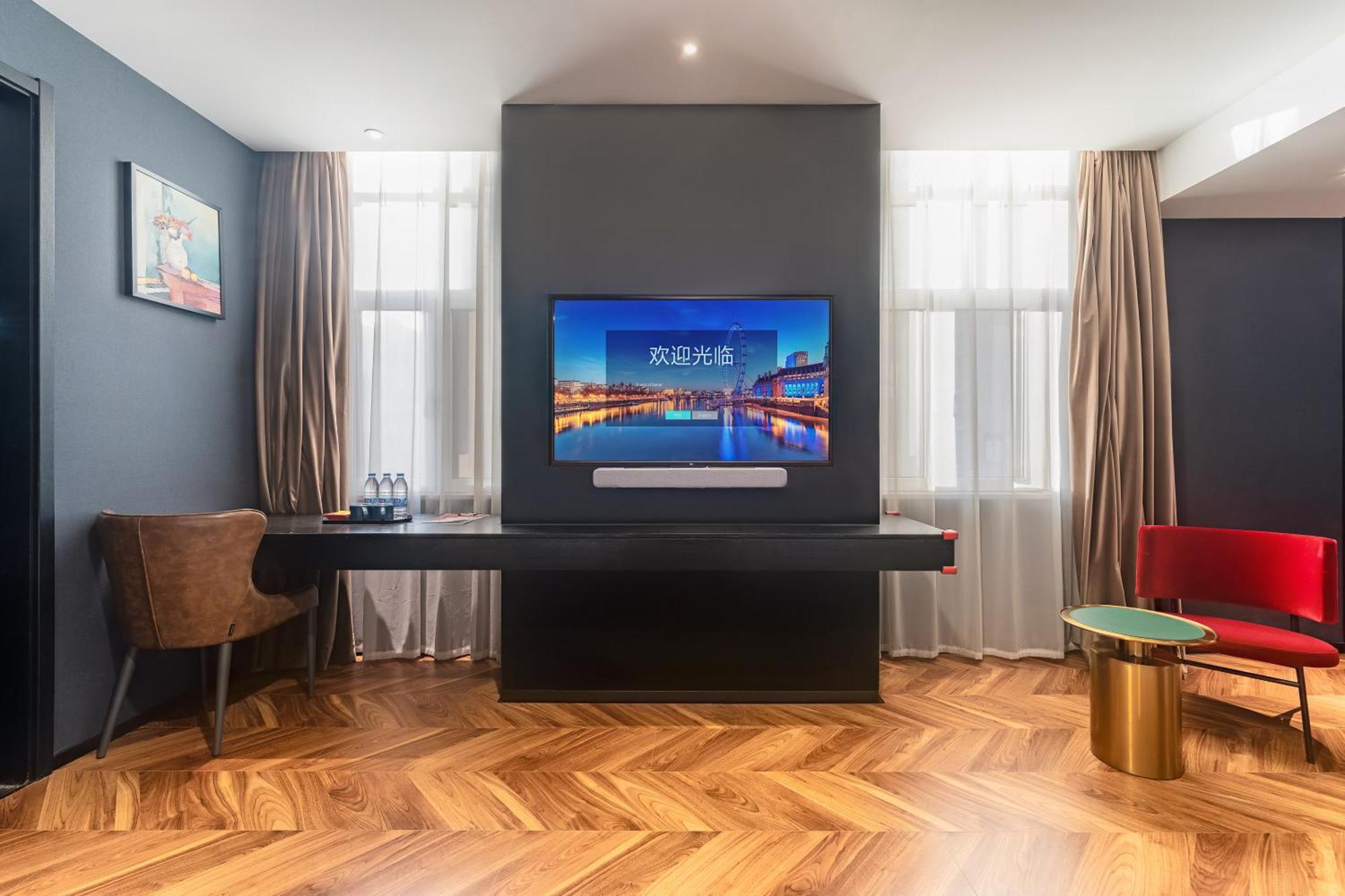 Hesu Designer Hotel & Suites -Near Xi'An Drum Tower And Yongning Gate -Free Laundry Luggage Storage -Kitty Cafe With Freshly Ground Coffee -24H Front Desk -English Service מראה חיצוני תמונה