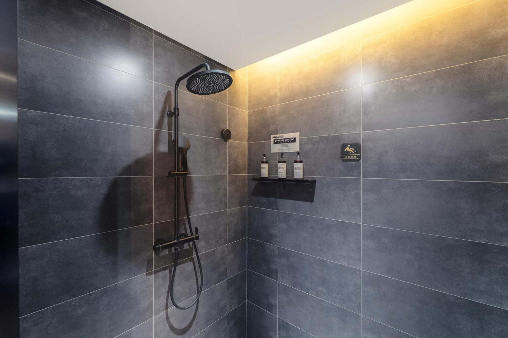 Hesu Designer Hotel & Suites -Near Xi'An Drum Tower And Yongning Gate -Free Laundry Luggage Storage -Kitty Cafe With Freshly Ground Coffee -24H Front Desk -English Service מראה חיצוני תמונה