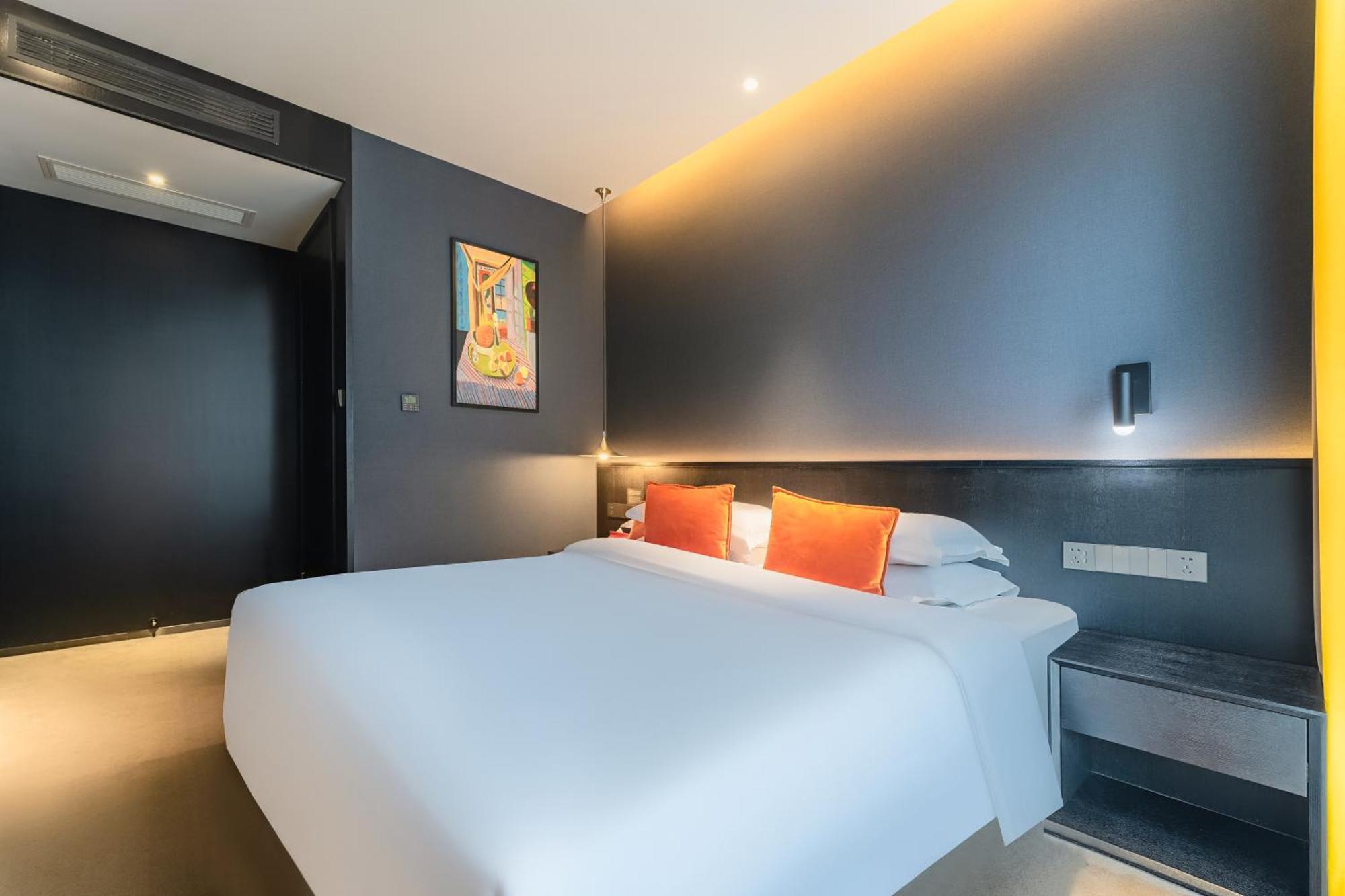 Hesu Designer Hotel & Suites -Near Xi'An Drum Tower And Yongning Gate -Free Laundry Luggage Storage -Kitty Cafe With Freshly Ground Coffee -24H Front Desk -English Service מראה חיצוני תמונה